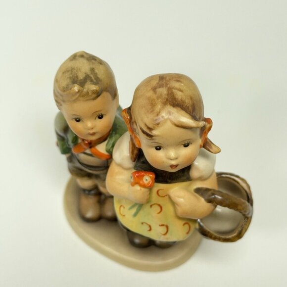 MJ Hummel Figurine To Market Boy Girl Basket Flowers Western Germany 1960 - 1972 - Picture 7 of 15